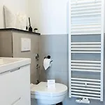 Apartment Gemütliche&moderne - Nur 7 Gehminuten Vom Entfernt, Inklusive Parkplatz Und Gartenzugang *