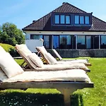 Gemütliche&moderne - Nur 7 Gehminuten Vom Entfernt, Inklusive Parkplatz Und Gartenzugang Scharbeutz