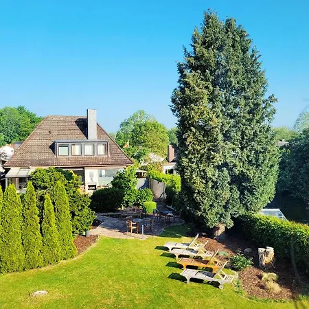 Strandnahe Moderne Mit Garten